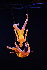 Love Birds (Fixed Trapez Duo  Melanie Dupois und Xander Taylor aus Kanada (©Foto. Martin Schmitz)